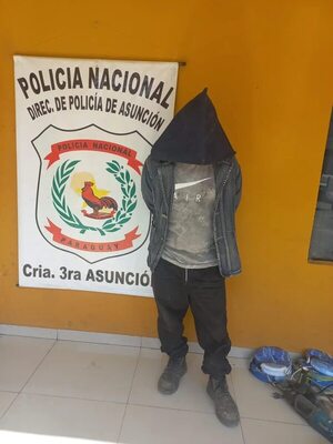 Detienen a hombre con orden de captura por hurto agravado e incautan varias evidencias  - Policiales - ABC Color