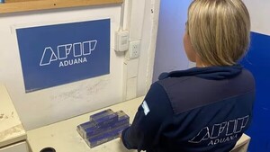 En Argentina incautan 96 sobres de la "miel del amor” provenientes de Paraguay