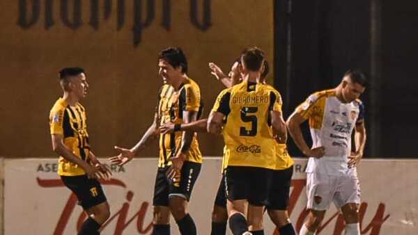 Guaraní sigue en racha y derrota a Luqueño