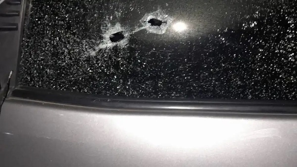 Disparan contra el auto del intendente de Mayor Martínez - Noticiero Paraguay