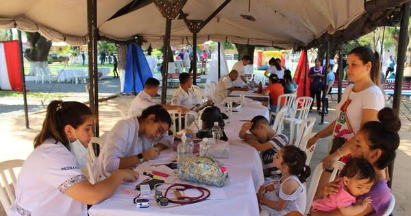 La Nación / En jornada médica atendieron a 500