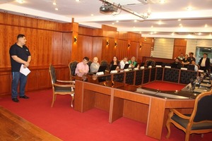La UNE en paro total para exigir mayor presupuesto - La Clave