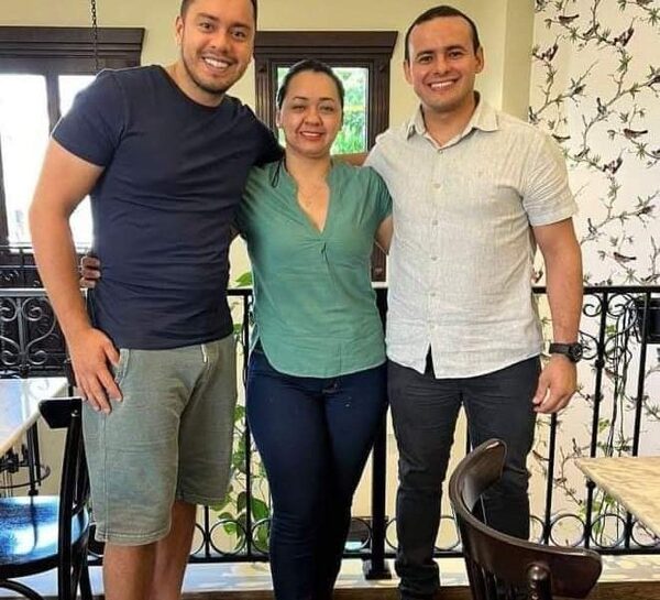 Directora de Salud “le moja la Oreja” a dirigencia colorada al reunirse con Prieto y su pandilla