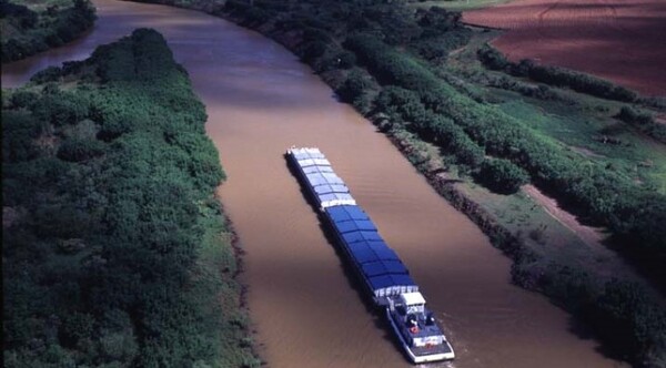 Diario HOY | “Paraguay está como preso de la hidrovía”, según visión externa