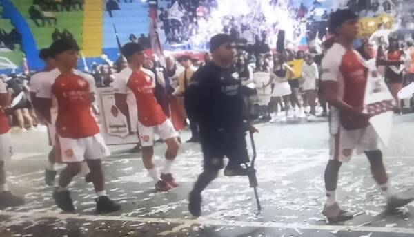 [VIDEO] El arquero en muletas que emocionó a todos: "Creer en uno mismo ayuda a vencer obstáculos"