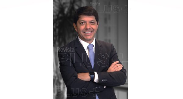 Innovaci贸n y experiencia del cliente: construyendo soluciones financieras que marcan la diferencia - Revista PLUS