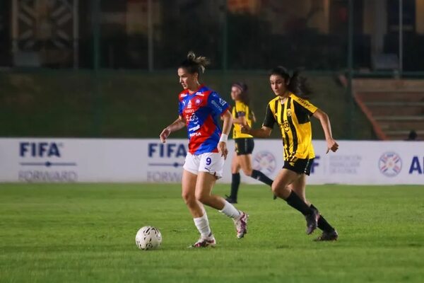 Fútbol Femenino: tres pelean por el último cupo de clasificación - Fútbol - ABC Color