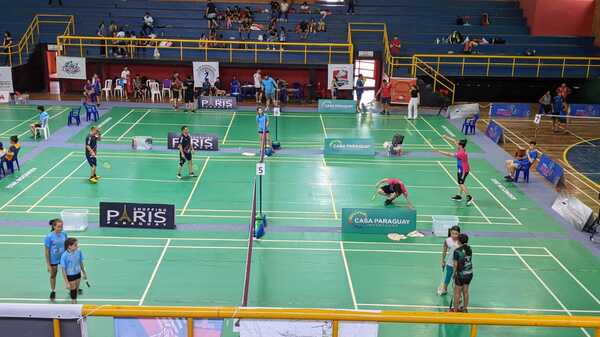 Inauguración de Torneo Nacional de Bádminton será en el polideportivo de San Lorenzo » San Lorenzo PY