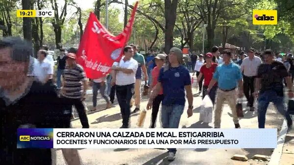Video: UNA y UNE retoman movilizaciones por presupuesto - ABC Noticias - ABC Color