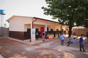 Inauguran mejoras en escuela de Ciudad del Este