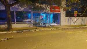 Diario HOY | Hicieron volar un cajero en zona Villa Morra