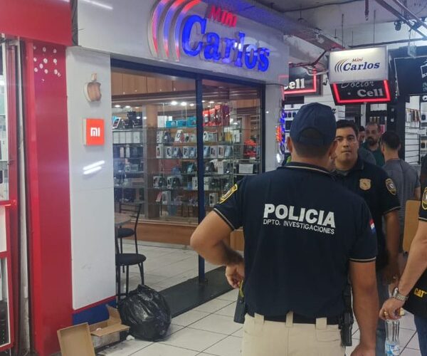 Allanan dos locales comerciales en busca de celulares robados en asalto a transportadora – Diario TNPRESS