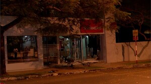 Desconocidos vuelven a detonar un cajero automático - Unicanal