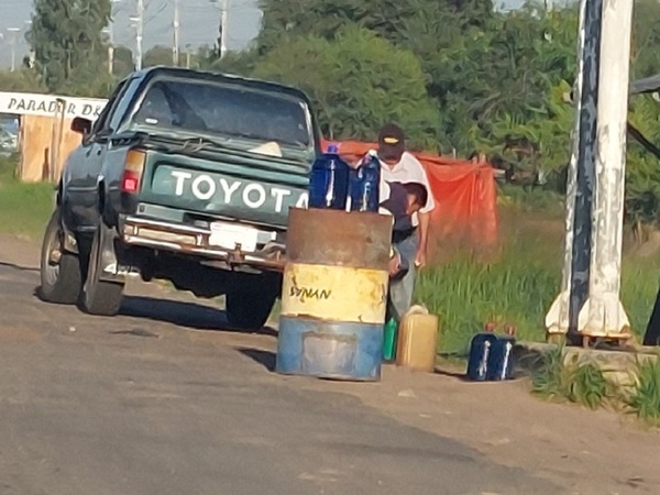 Puestitos de venta irregular de combustibles tienen los días contados - La Tribuna