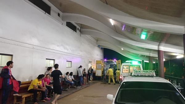 Familiares de enfermos se arriesgan con conexiones directas en el hospital - La Clave