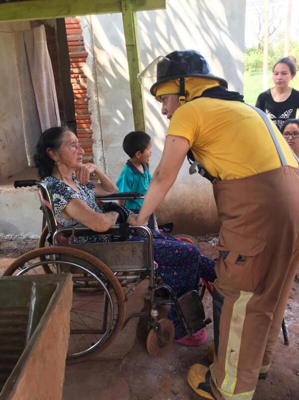 ABUELITA PIERDE TODO EN EL INCENDIO DE SU VIVIENDA Y APELAN A LA SOLIDARIDAD