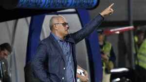 Fuerte crítica de Francisco Arce a su equipo
