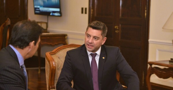 Alliana dice que Paraguay aceptaría una rebaja del peaje, pero Argentina todavía no habla de acuerdo