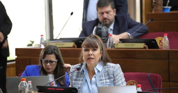 Celeste Amarilla acusa a Dionisio de tratarla de "mestiza" y autoasumirse como "ario"