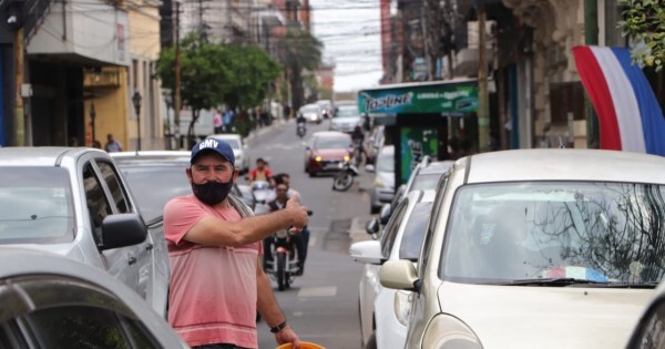 Nenecho implementará el estacionamiento tarifado en enero y desata el malestar de cuidacoches y conductores
