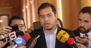 Prieto consigue el amparo del Senado y frena la ofensiva  del cartismo