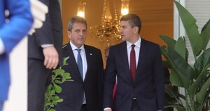 Peña dice que Massa se comprometió a suspender el peaje en la Hidrovía y escala el conflicto