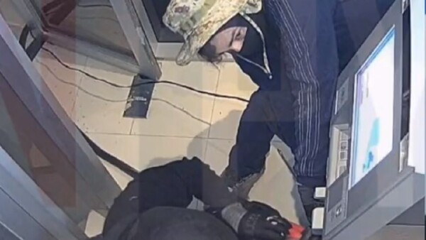 Asalto a cajero en Asunción: Operaron con pasamontañas, sombreros y guantes