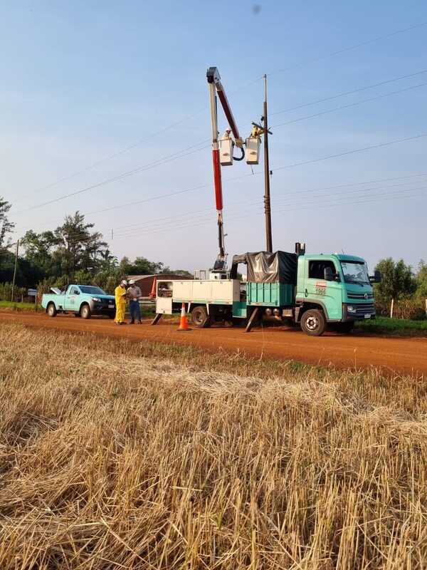 Mejoras en la calidad del servicio eléctrico en varias localidades y zonas industriales de Itapúa