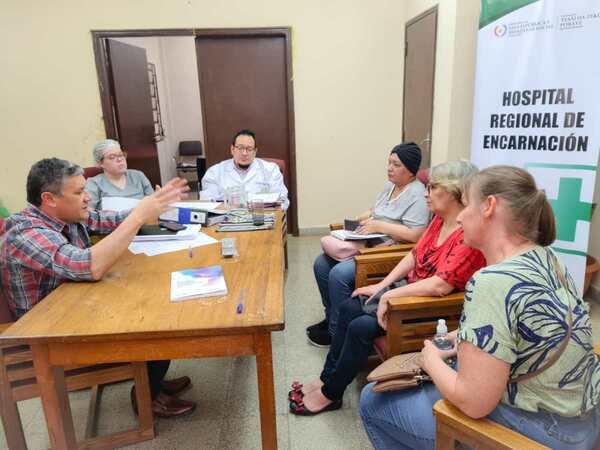DIRECTORES DEL HOSPITAL REGIONAL DE ENCARNACIÓN BUSCARÁN DAR CELERIDAD DE ATENCIONES A PACIENTES ONCOLÓGICOS