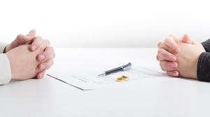 Costo y complicaciones del divorcio en Paraguay