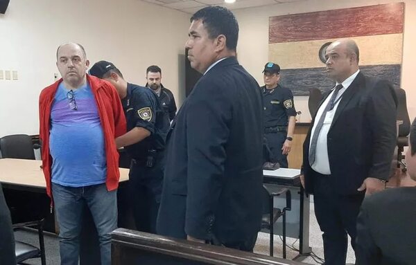 Condenan por lavado de dinero a esposa y colaboradores de empresario vinculado al contrabando de cigarrillo - Nacionales - ABC Color