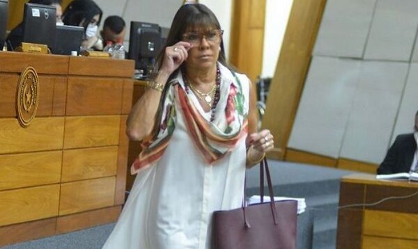 Celeste Amarilla: Memorias de su esposo y críticas a Dionisio Amarilla
