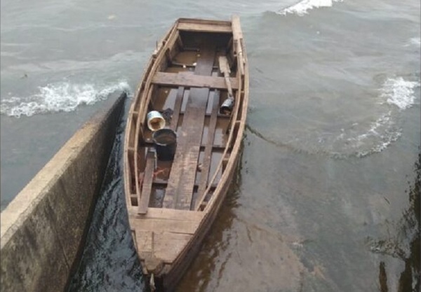 Cuatro niños argentinos llegaron hasta Encarnación arrastrados en una canoa - Noticiero Paraguay