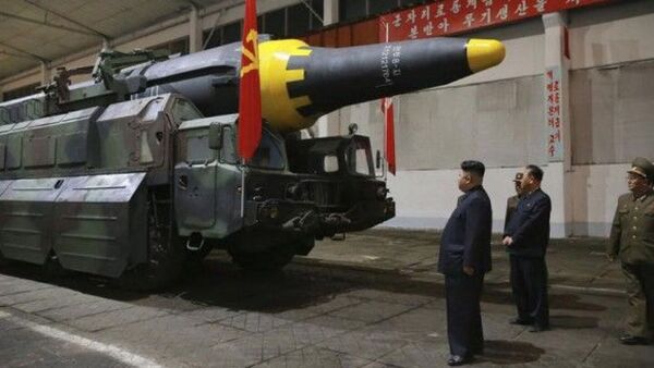 Jefe de la ONU denuncia la "locura" de nueva carrera armamentista nuclear