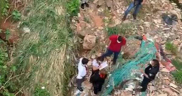 La Nación / Hallaron cadáver envuelto en una alfombra en el arroyo Sosa de Lambaré