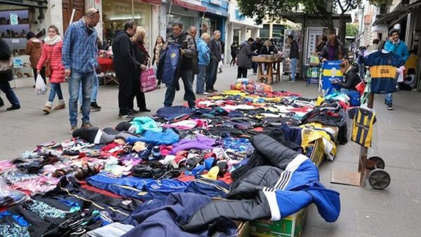 Diario HOY | Lanzan bono para trabajadores informales en Argentina, antes de las presidenciales