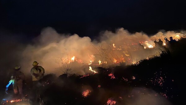 Controlan incendio de gran magnitud en Presidente Hayes