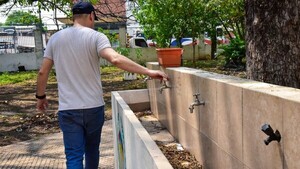 En plena ola de calor, varios colegios se quedan sin electricidad y sin agua