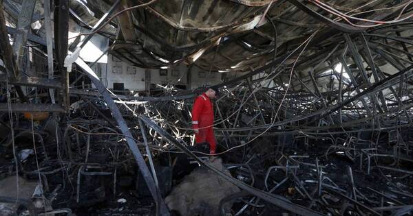La Nación / Incendio en una boda en Irak causa un centenar de muertos
