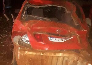 Conductor borracho volcó y causó la muerte de una mujer en Puerto Irala – Diario TNPRESS