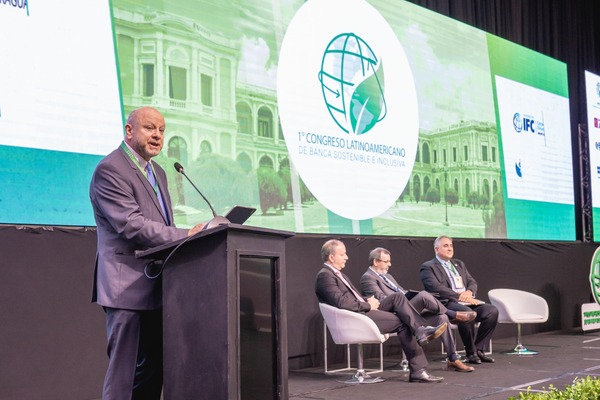 Destacan potencial de Paraguay en Banca Sostenible y Energía Renovable - MarketData