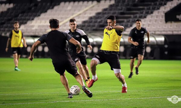 Clásico blanco y negro pondrá al día torneo Clausura
