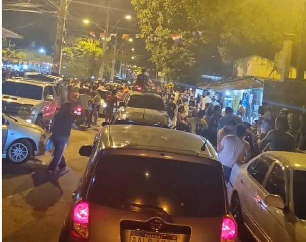Video: fiesta patronal con intervención de la Policía en Areguá - Policiales - ABC Color