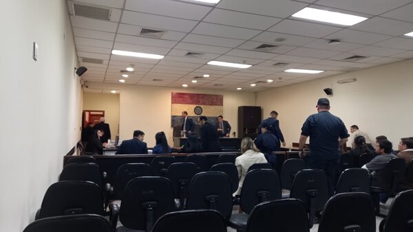 Postergan inicio de juicio a Papo Morales porque está inconsciente en el retén