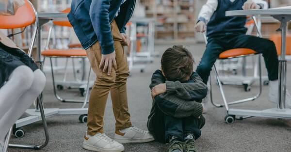 La Nación / Francia llama a una movilización contra el acoso escolar