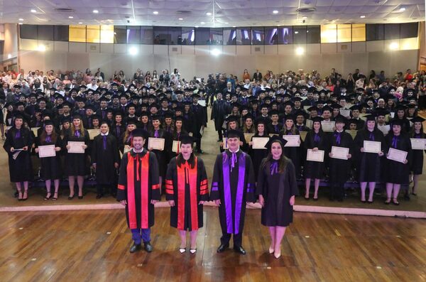 Egresan a 169 nuevos doctores en medicina de la Facultad de Ciencias Médicas de la UNA » San Lorenzo PY