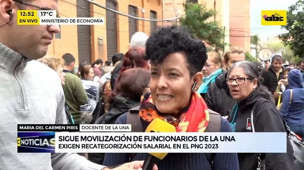Video: Movilización de funcionarios de la UNA - ABC Noticias - ABC Color