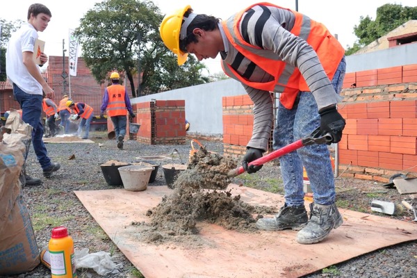 SINAFOCAL certificó a Albañiles de la 'Primera Competencia Nacional' - El Independiente
