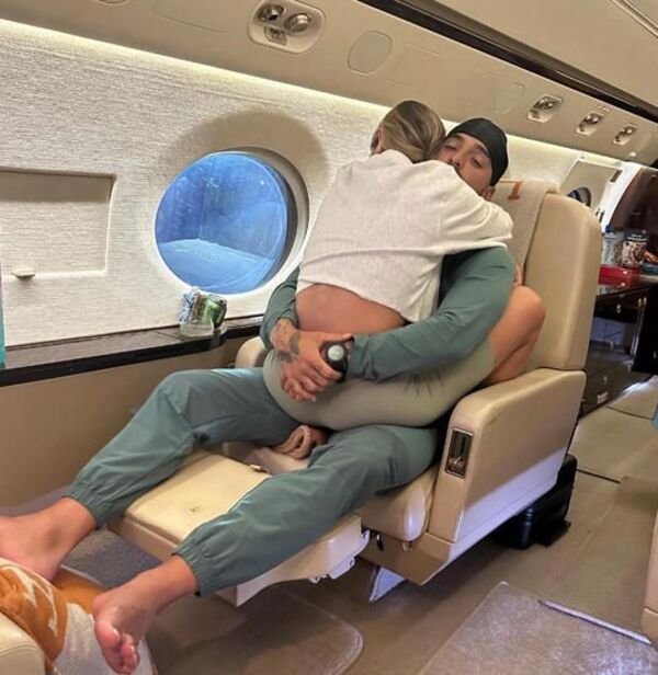 ¿Suenan campanas de boda? La misteriosa fotografía que publicó Maluma