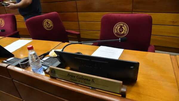 Erico Galeano tiene permiso para sesionar, pero se ausenta